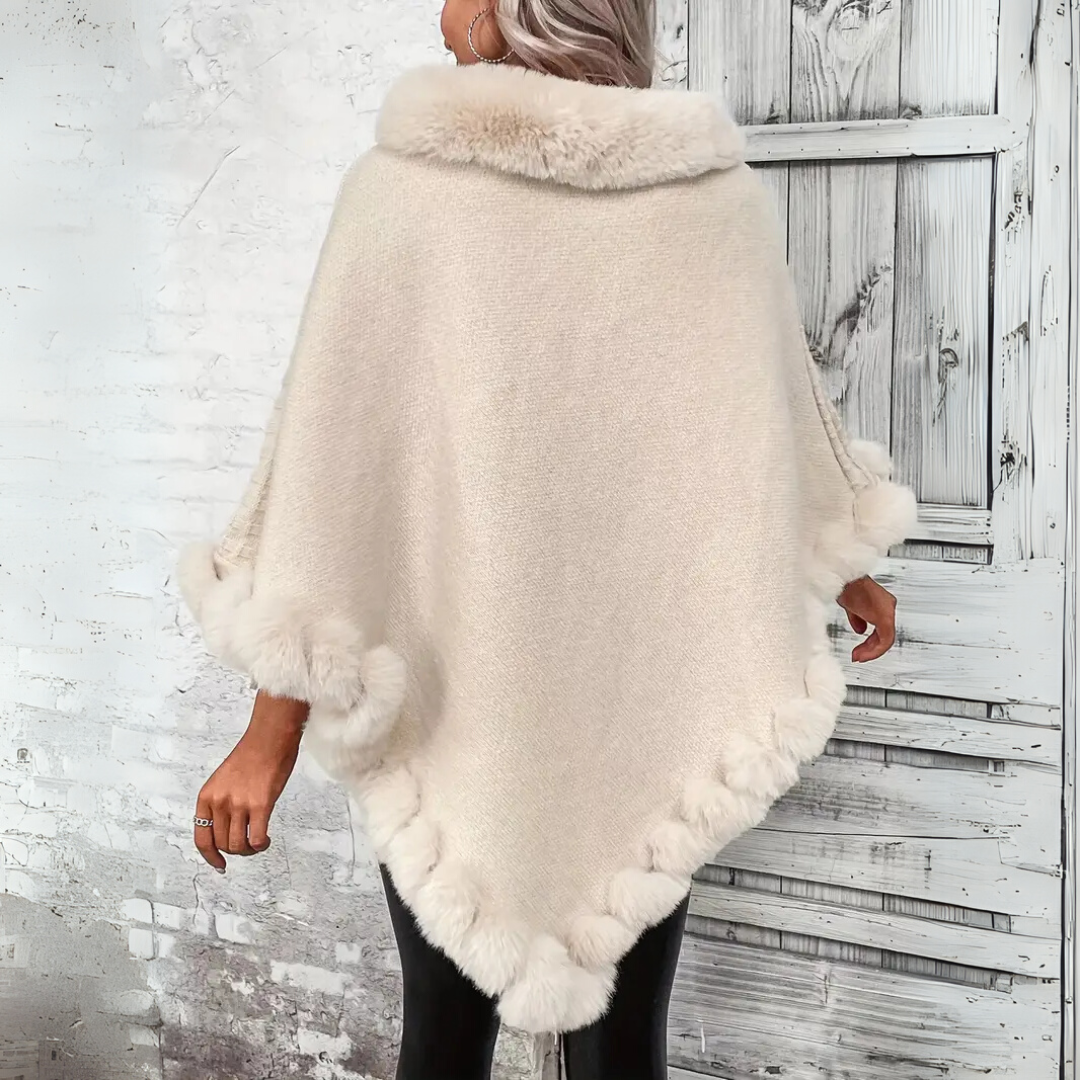 KAYLEN | LUXURIÖSER STRICKPONCHO MIT KUNSTFELL